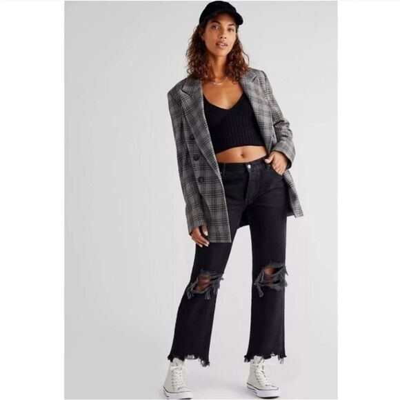 FREE PEOPLE | WE THE FREE Maggie Distressed Straight Black Jeans Women’s Size 31 - Picture 1 of 11